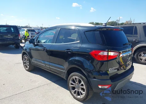 2018 Ford Ecosport Titanium z USA, uszkodzony, nr VIN MAJ6P1WL8JC174112